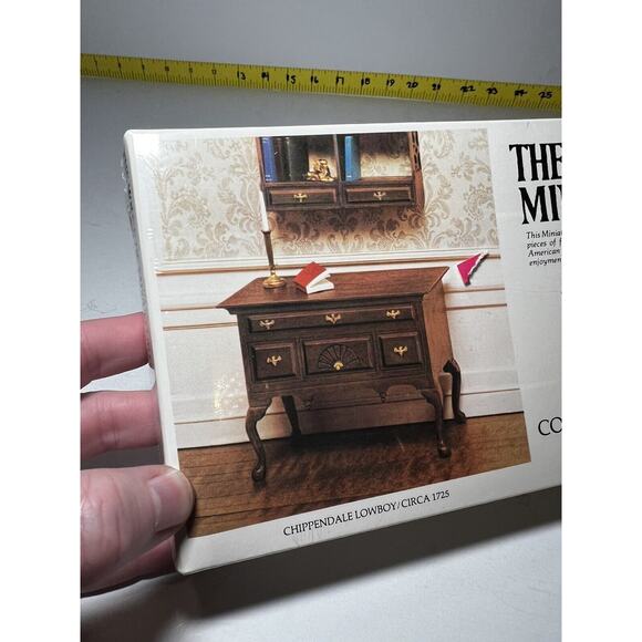 The House of Miniatures Kit 40024 Chippendale Lowboy NEW SEALED Vtg Furniture - Picture 2 of 9